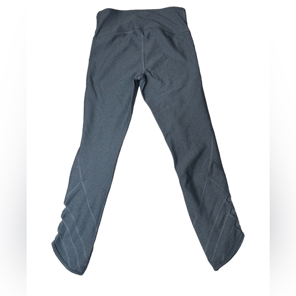 2/$30 Under Armour Gray HeatGear High-Rise Cutout Compression Crop Legging Sz M - Picture 8 of 10